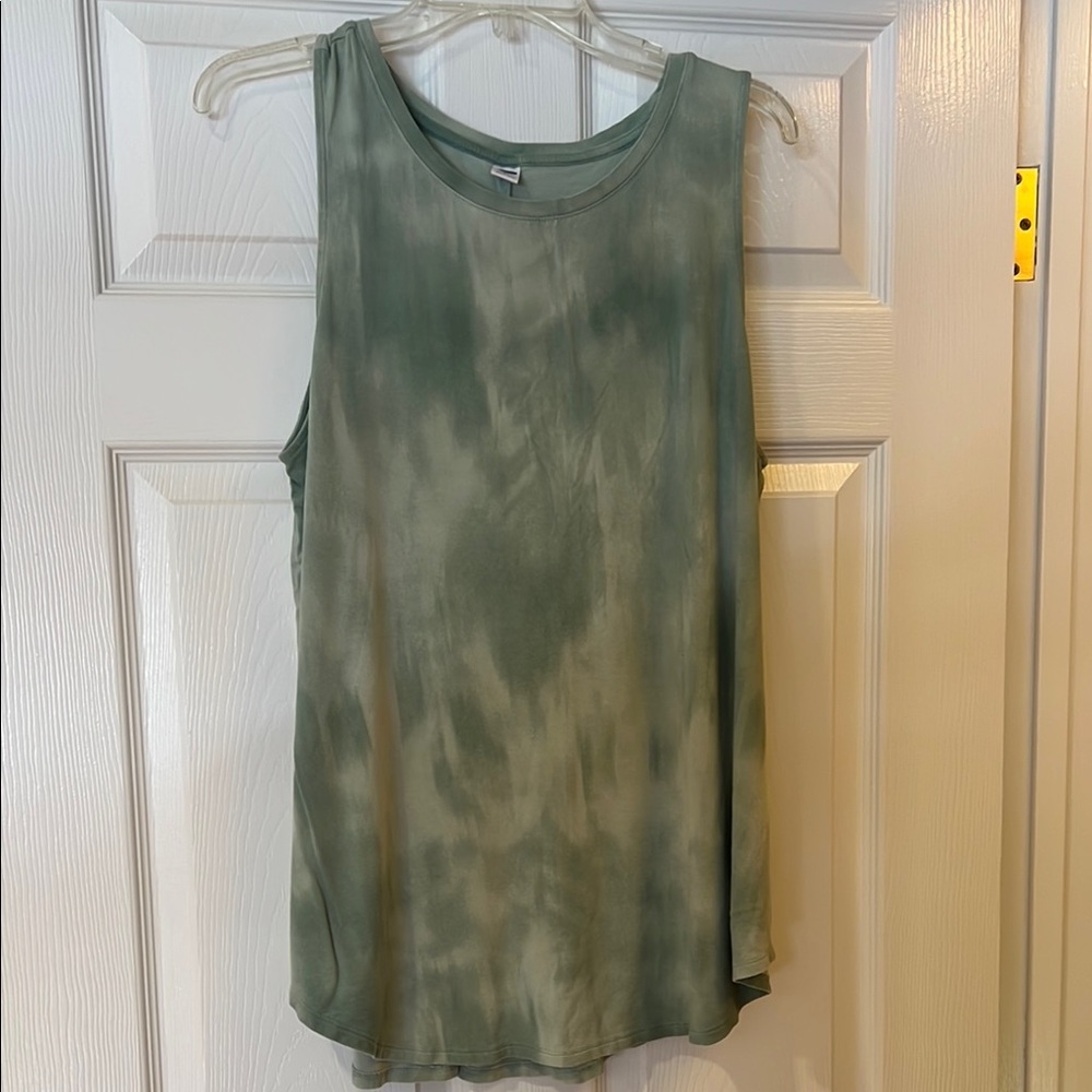 Green Sleeveless Women's Top